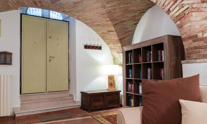 Penne House | ★NEW LISTING Cozy & Charming Historical Centre 2BR
