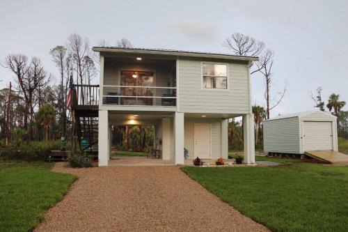 Steinhatchee House | New listing discnt! King bed/Ice machine/Boat park