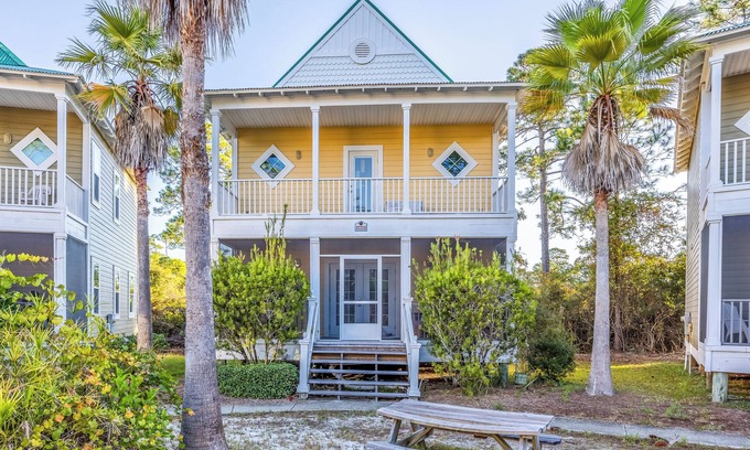 Ono Island Condo | New Listing Has Excellent Amenities & The Beach Is Oh, So Close!