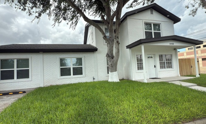 McAllen House | NEW LISTING!n4 Bedrooms/3.5 Bathrooms