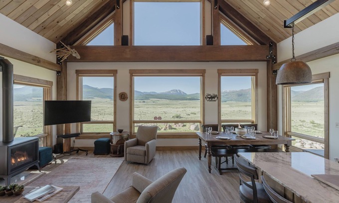 Creede Cabin | New listing! Newly constructed on 77 Acres of Solitude, Amazing Views & Hot Tub