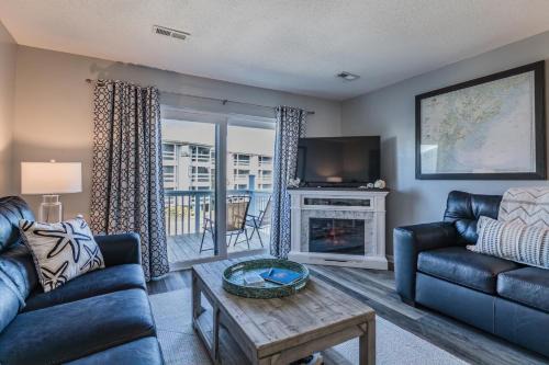 Oceanmarsh Subdivision House | NEW LISTING! Ocean and Pool Views on Harbor Island - Short Walk to Pool and Beach