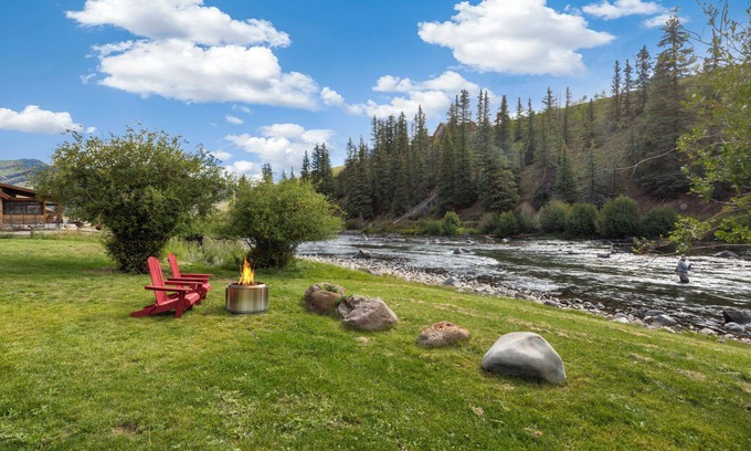 Creede House | New Listing!One-of-a-Kind Luxe Riverfront Home-Fishing Access-Mins Dtn Creede