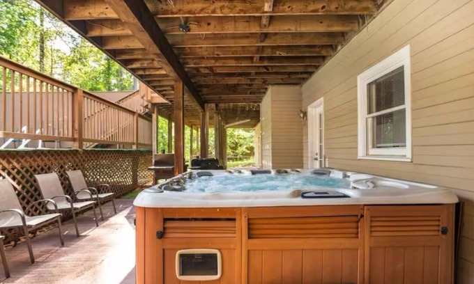 Lithonia House | New Listing! Spacious 7BR 4BA Single Family Home W/Pool Hot Tub & Game Room