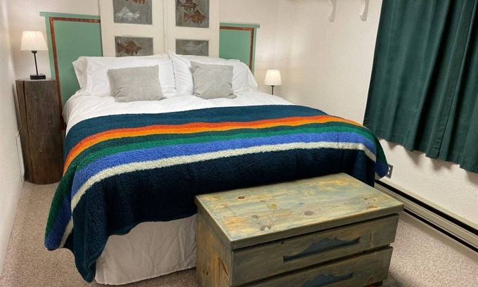 Taos Ski Valley House | New Listing! Sweet Amizette Apartment