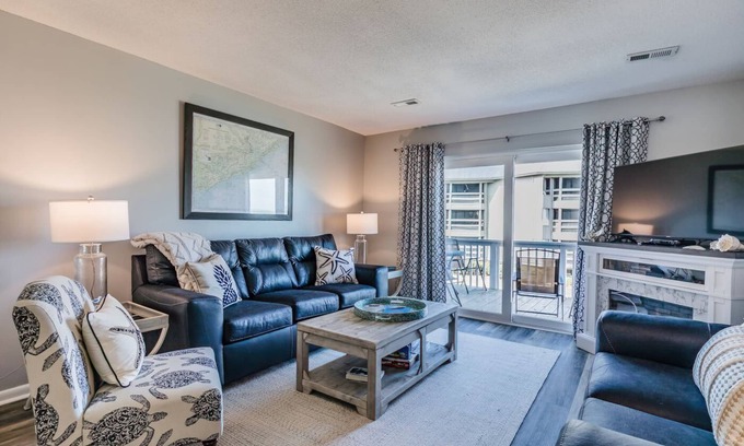 Oceanmarsh Subdivision Condo | NEW LISTING! Ocean and Pool Views on Harbor Island - Short Walk to Pool and Beach