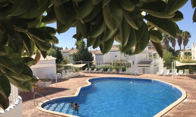 Vilamoura House | *NEW LISTING* Villa in Vilamoura centre, private condominium, pool, free WIFI