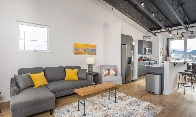 Bozeman Condo | NEW! Loft w/private balcony & great views minutes to Downtown Bozeman & MSU - Bridger's Escape