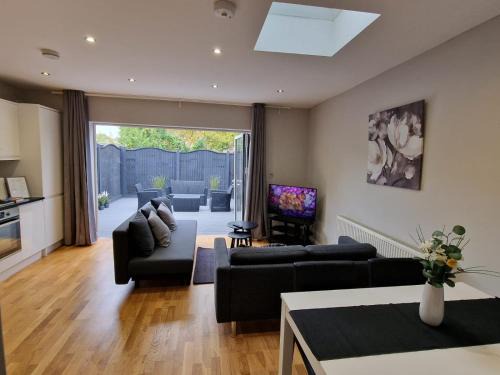 Cricklewood Apartment | New! Lovely 2 Bed Serviced Apartment with free parking