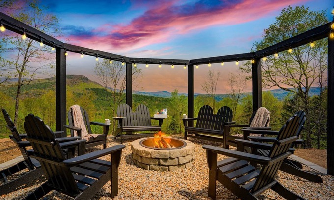 Sunday River Area House | New LUX Chalet w/HotTub +Sauna +Games+5min2Slopes