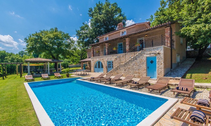Gradisce Villa | New, luxurious and beautiful pool Villa Lord House