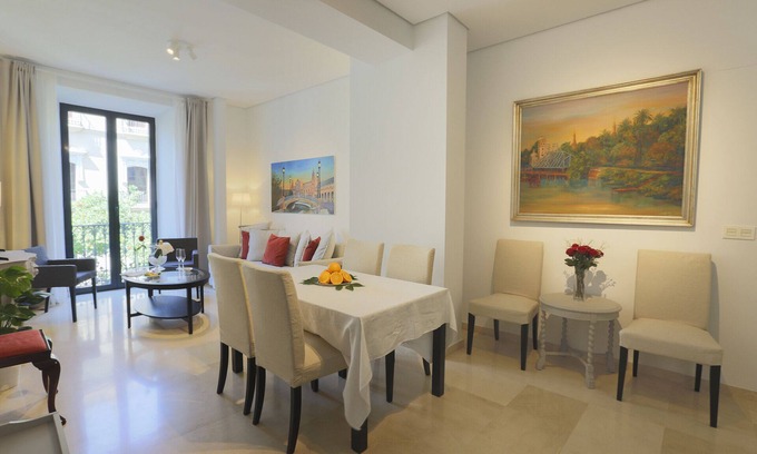 Museo Apartment | NEW Luxurious Epicenter II Apartment:Free parking, Top location,Free A/C & Wi-Fi