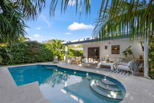 Southside House | New! Luxurious Villa with Pool in West Palm Beach