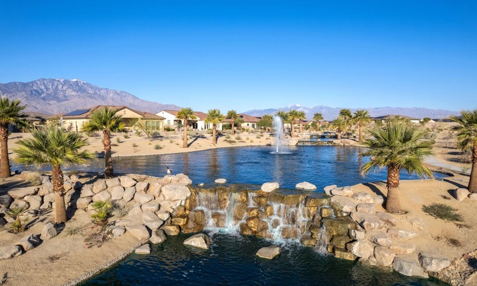 Rancho Mirage House | NEW Luxury 2-Bedroom Home! Awesome Views and Pool!