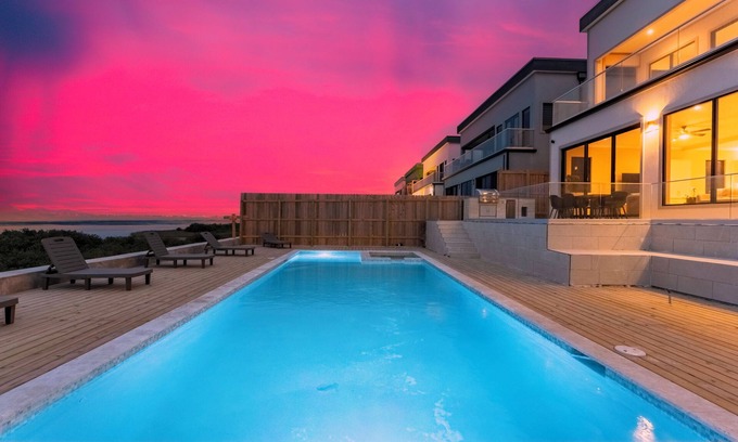 Port Isabel House | NEW LUXURY 4,000 SF Waterfront Home w/Pool , Sleeps 20