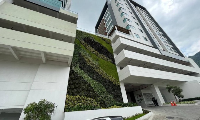 Guayaquil Apartment | New luxury apartment with king - size bed Ceibos,
