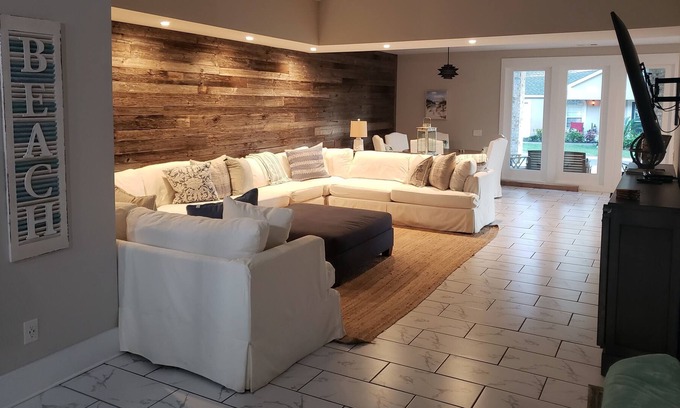Demere Park House | New Luxury Cottage with Tree House