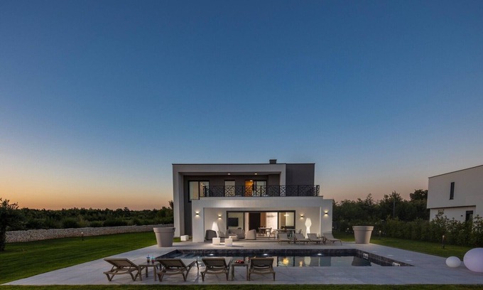 Butkovici Villa | New! Luxury Villa Epic 4 & 5 two heated pool 50 m2 family bbq