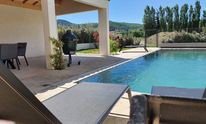 Malaucene House | New luxury villa Provence | Mt Ventoux | Pool with view | Big Green Egg