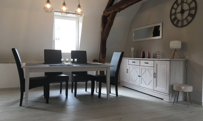 Sarlat-la-Caneda Historic Center Apartment | New - Magnificent apartment T3 renovated, fully equipped with terrace