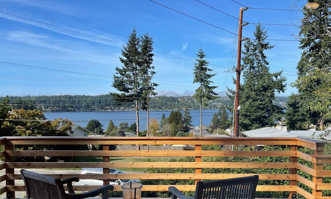 Freeland Cottage | *NEW* 🏡 Modern Cottage w/ Puget Sound Views! 🌊