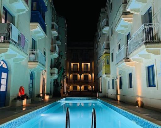 Ghajnsielem Apartment | New, Modern Ground Floor Apartment with Pool