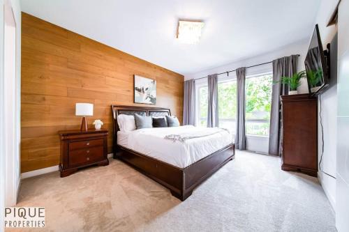 West Edmonton Apartment | NEW Modern Home - Sleeps 8 - Foosball - Deck & BBQ