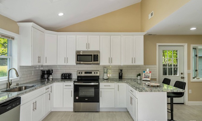Mount Pocahontas House | NEW Modern Home in the heart of Poconos Fireplace