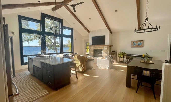 Aitkin House | New modern lake home on 5 acres with 300 ft sandy lakeshore