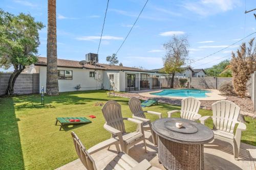 Tempe House | NEW Modern Tempe Home with Pool 4bd 2ba