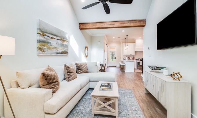 Lafayette House | New modern townhome with Cajun flair located right in the heart of Lafayette!