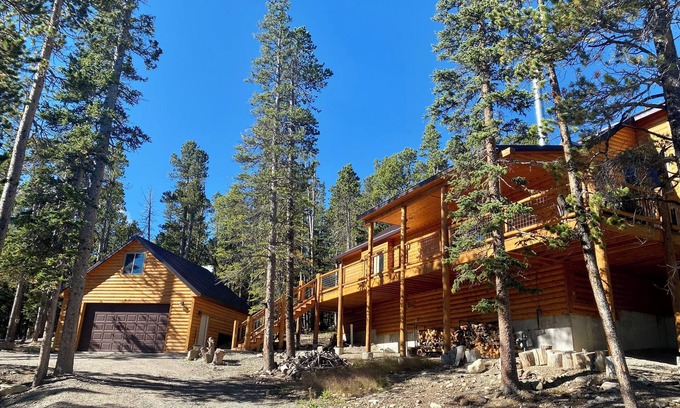 Valley of the Sun Cabin | New! Mountain Cabin w/Fireplace and Large Deck, 25 Miles to Breckenridge - Tranquility Inn