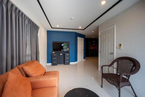Pratumnak Hill Apartment | New Nordic Club 2 by Apartwell