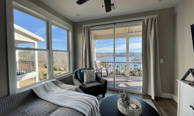 La Follette Cottage | NEW! NORRIS LAKE COTTAGE AT DEERFIELD RESORT BOAT SLIP INCLUDED SLEEPS 6
