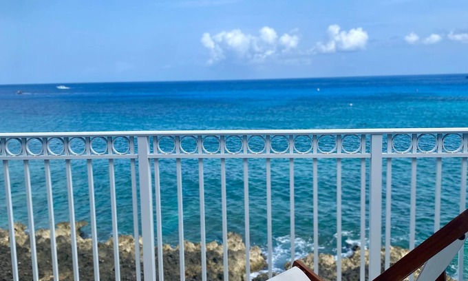 George Town Condo | NEW! Oceanfront Condo in George Town
