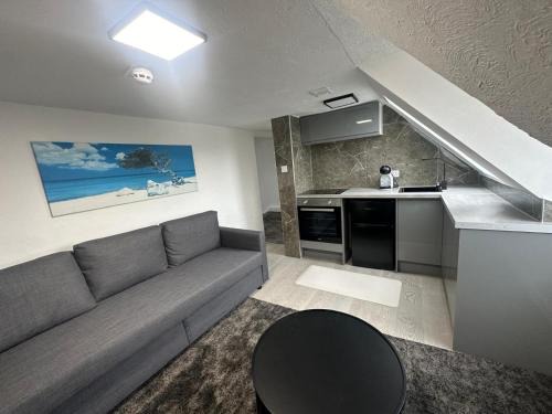 Ravenscourt Park Apartment | NEW One Bedroom Apartment In Chiswick