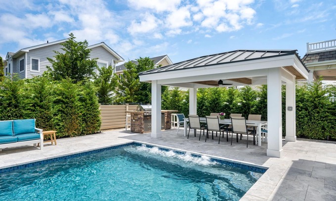 Stone Harbor House | NEW! ONE OF LARGEST POOLS in Stone Harbor 6 BR LUXURY HOME/STEPS TO BEST BEACH