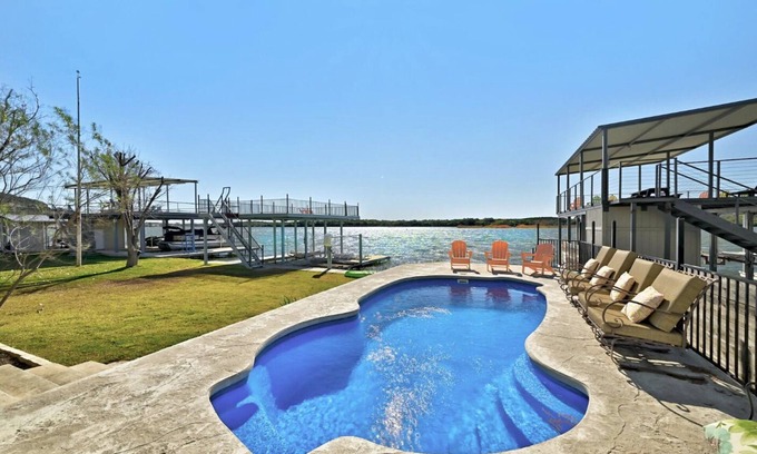 Kingsland House | NEW! OPEN WATER, POOL, OUTDOOR KITCHEN, KAYAKS