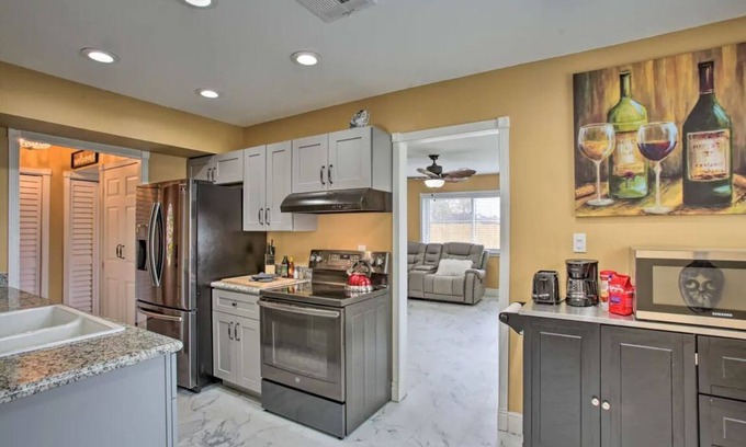 Kenner - Louis Armstrong International Airport House | New Orleans Gateway 15 mi to the French Quarter