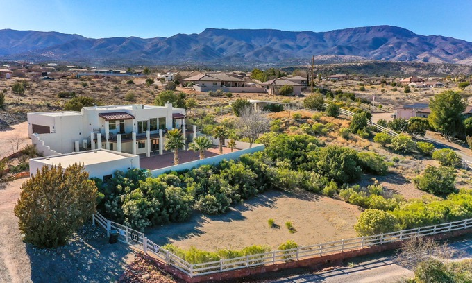 Cottonwood-Verde Village Villa | New Pebble Tech Pool & Manual timer on Spa, Red Rock Views @ 7J Ranch