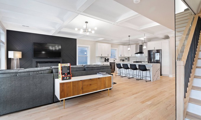 The Heights Apartment | NEW! Penthouse with Roof Deck