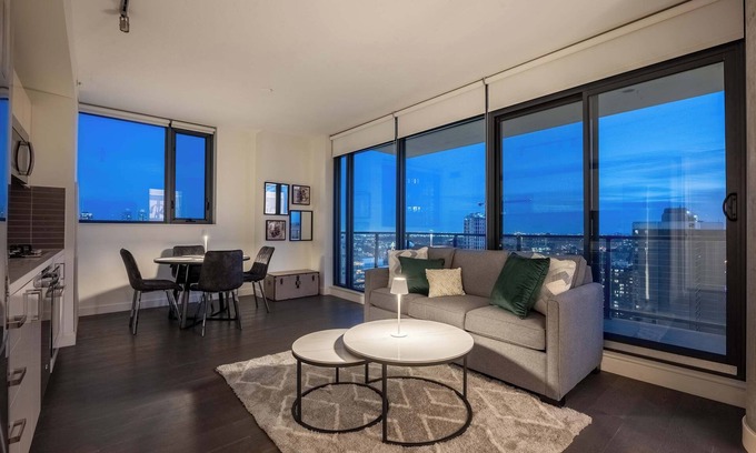 Connaught Condo | NEW! Poolside Bliss: 22FL DT Tower View FREE Banff Pass, Gym, Wine!