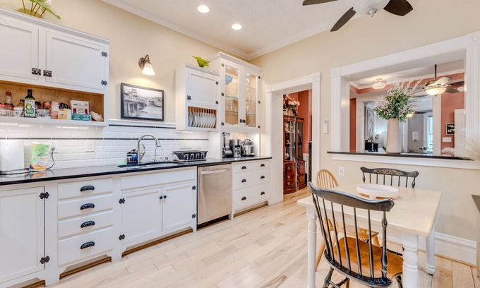 South Oakland Apartment | New private apartment in Oakland - Pitt