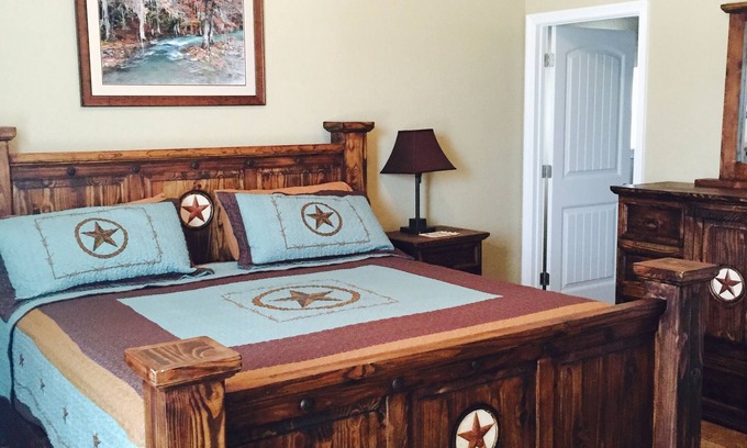 New Braunfels Villa | New Private Community - Toobers Welcome!
