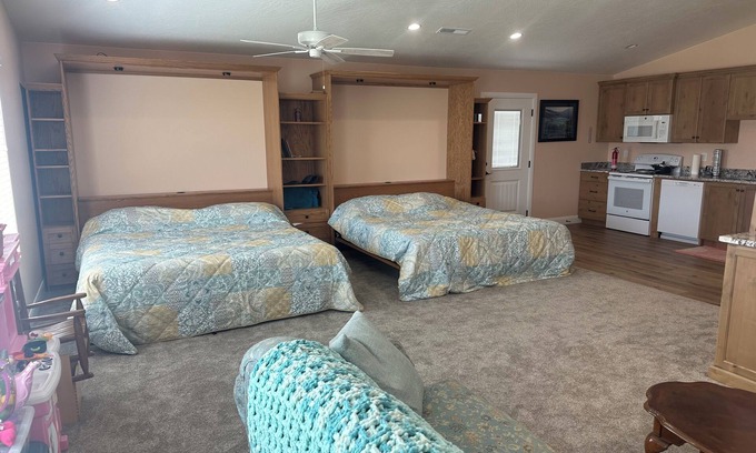 Hurricane Apartment | New Private Guesthouse!