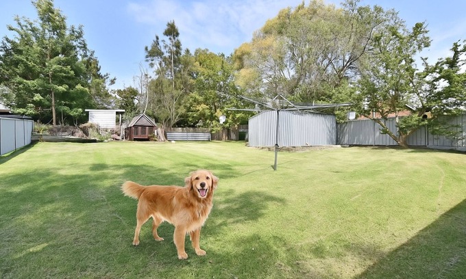 Brightwaters House | NEW PropertyBreezy Bayside Haven at Brightwaters