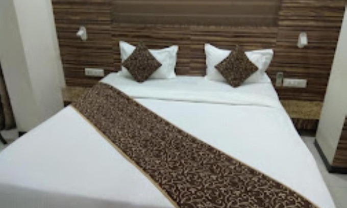 Jalgaon Hotel | New Regal Palace Jalgaon