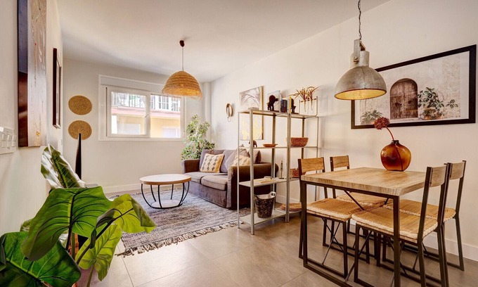 Fuengirola City Centre Apartment | New Relaxed 2 Bed Fuengirola City Beach Retreat