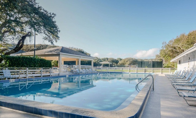 New Smyrna Beach Villa | New Remodel Tropical 2BR Villa ☆Sea Woods Development ☆ Across street from beach