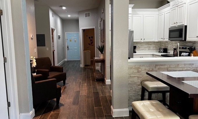 Bahama Bay Condo | NEW REMODELED GROUND FLOOR Disney Tropical Oasis Condo Sleeps 8